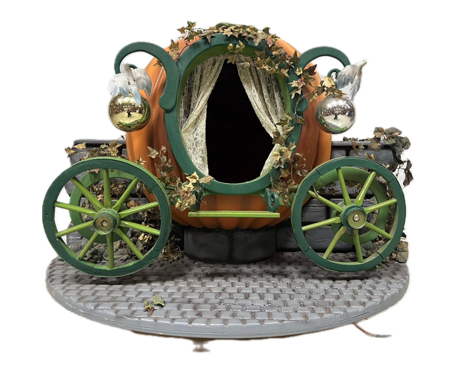 Cinderella carriage turning
