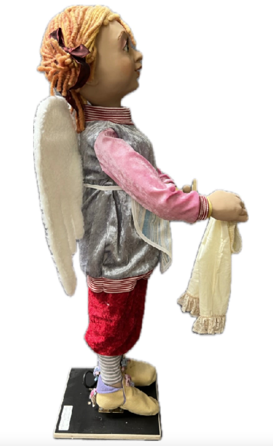 Angel 100 cm with laundry