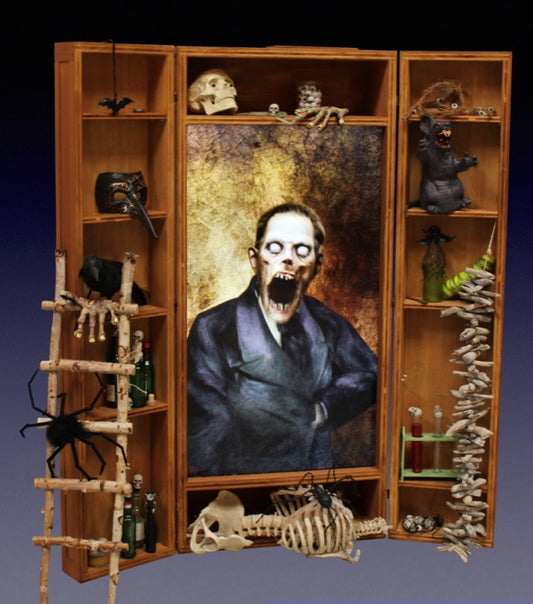 Horror box with monitor
