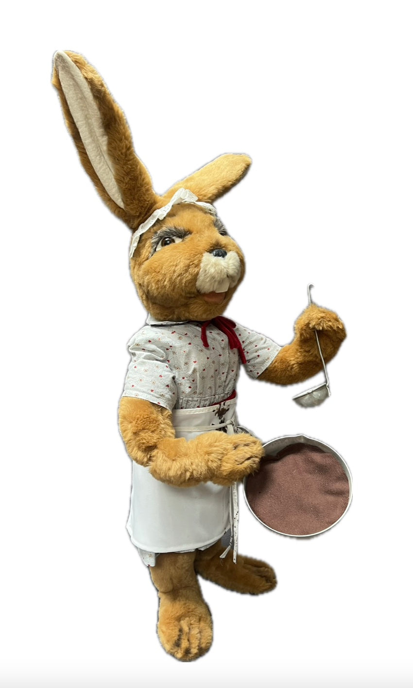 Rabbit/hare with ladle and chocolate pot