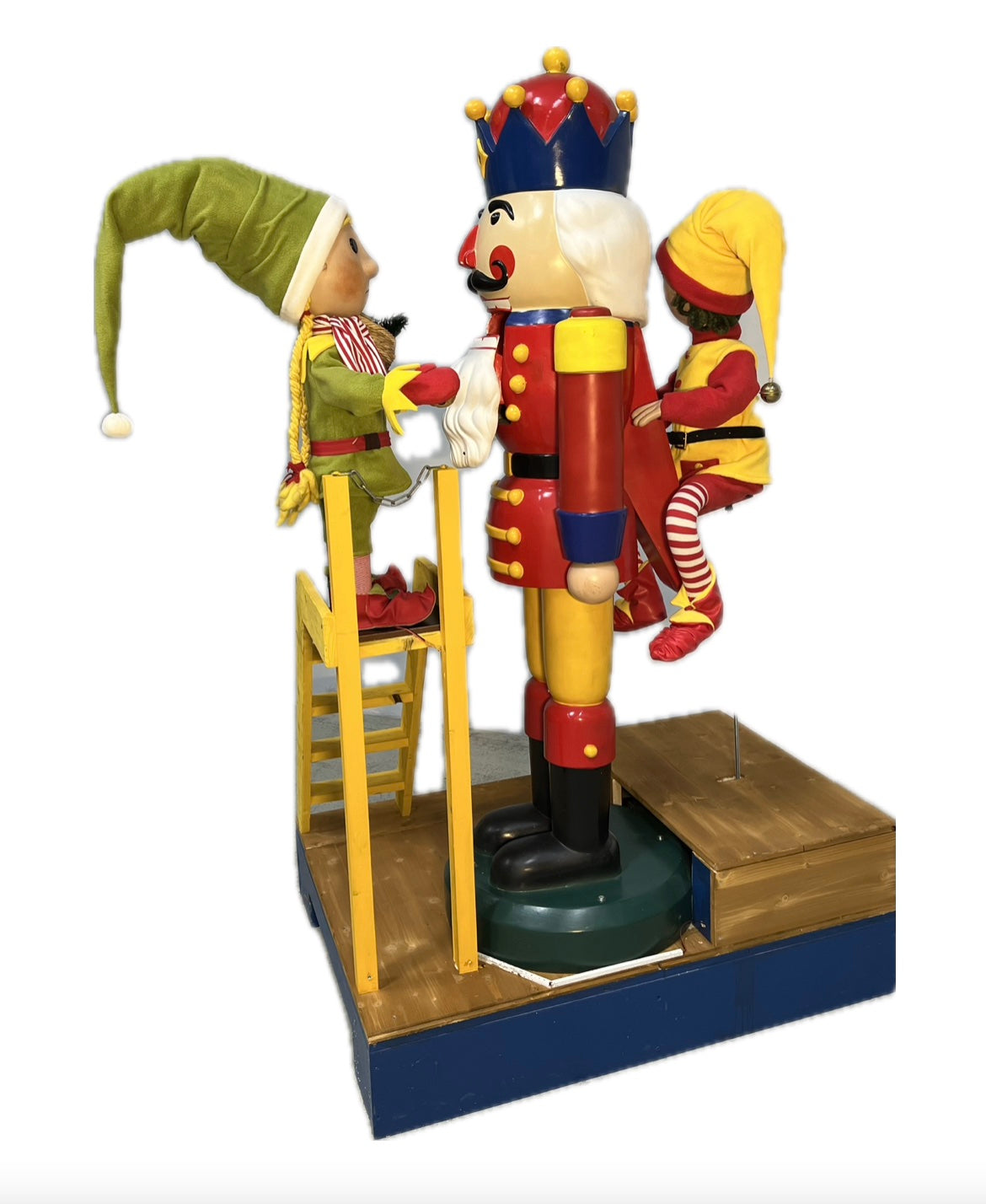 Nutcracker with Elves