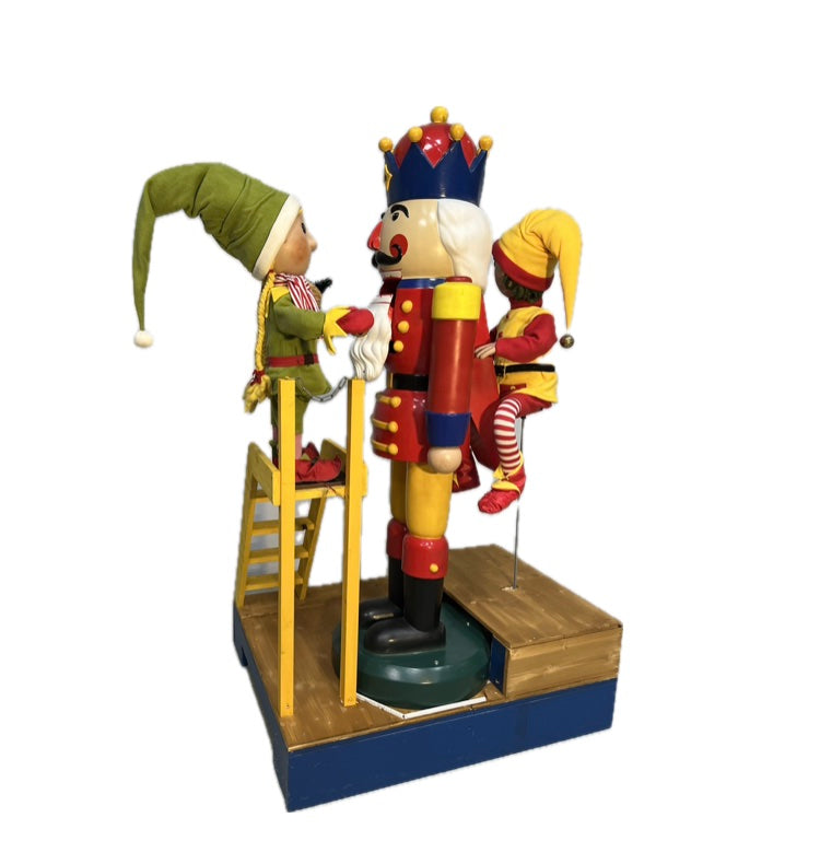 Nutcracker with Elves