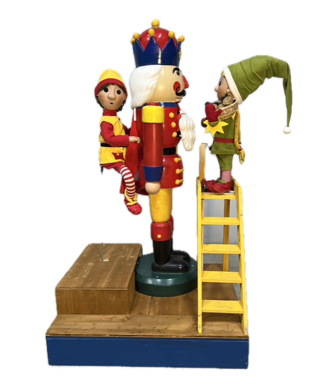 Nutcracker with Elves