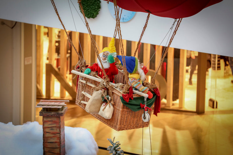 Cargo zeppelin as a gift transporter with a crew of elves 